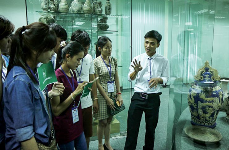 TTU Giao lưu Hữu nghị cùng đoàn SV 3 tỉnh: Long An - Svayrieng - Prayveng (Cambodia) 2 sv gl 3
