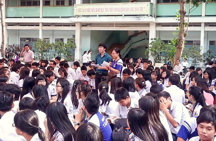 Tiếp sức mùa thi cùng Chương trình “Đúng ngành nghề - Sáng tương lai” 4 150321.TSTanbinh11