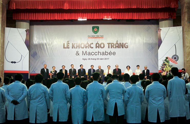 Khoa Y Đại học Tân Tạo long trọng tổ chức lễ Macchabee và lễ Khoác Áo Trắng lần thứ 4 1 Y khoa TT