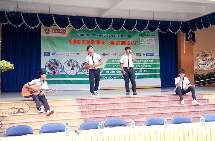 Kết thúc Hành trình "Đúng ngành nghề, sáng tương lai" năm 2015 6 tay thanh1
