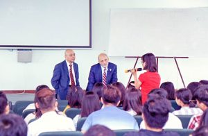 GS Thạch Nguyễn: Người Thầy đáng kính 1 Ong Kenneth Resenfield