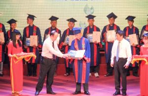 Giải thưởng Hoa Trạng nguyên: Phần thưởng cho những người trẻ xuất sắc 1 htn 2016