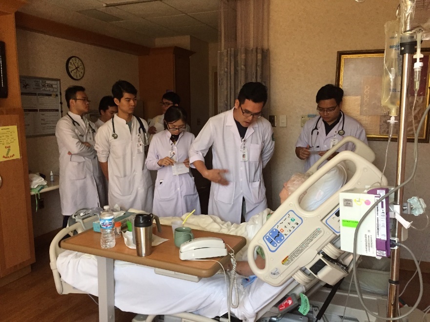 Program of Bedside Teaching Rounds in English 4 tt04