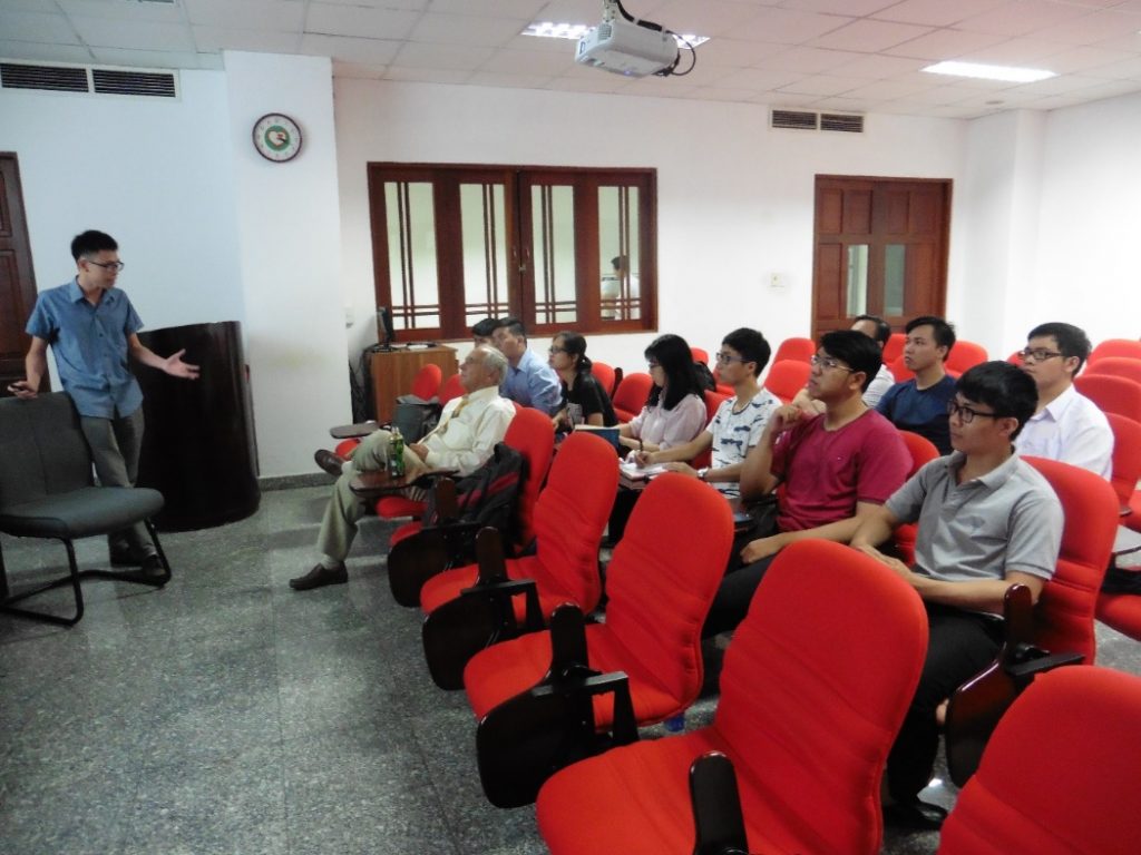 Professor Peter Singer teaching at Tan Tao University 1 tran trong nhan