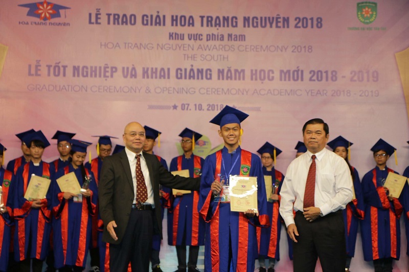 Trường Đại Học Tân Tạo Tổ Chức Lễ Vinh Danh Hoa Trạng Nguyên 2018, Lễ Tốt Nghiệp, Lễ Khai Giảng Năm Học Mới 2018 – 2019 2 HTN18 01