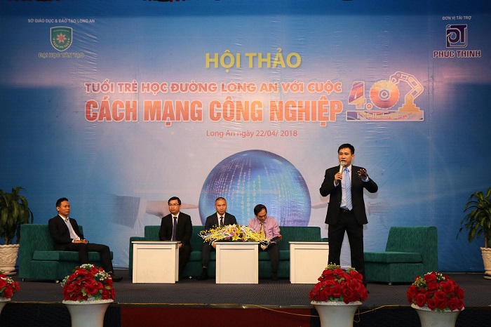 hoi thao 40