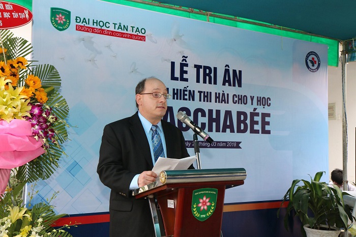 Taking in the signs in 2018 with Tan Tao University 4 le Macchabee 1