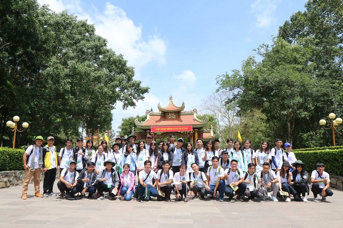 Taking in the signs in 2018 with Tan Tao University 13 sv 453
