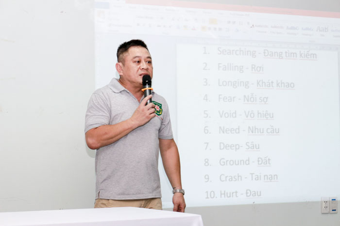 Fostering occupational dream of Hieu Nhon students with "The journey of orienting future" 15 Hieu Nhon 15