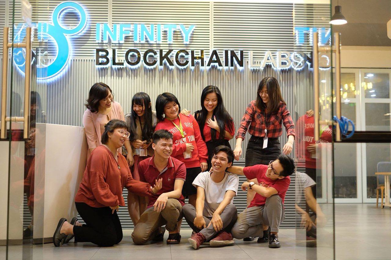 Win a contest or the employment? I seek the latter 3 Dinh Nhut Nam 02
