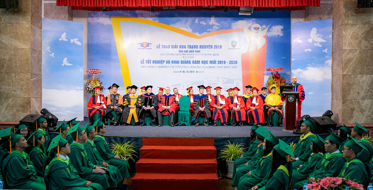 The bravery of the leading birds 1 TN2019 01 1