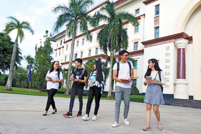 Tan Tao University: American University in Vietnam 1 TTU Dat viet 01