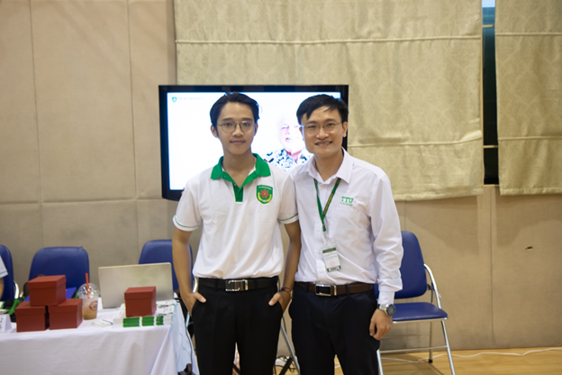 Trường Đại Học Tân Tạo “Hướng Nghiệp Đại Học” Tại Vinschool 8 vins8
