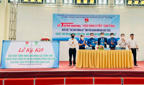 Đại học Tân Tạo khởi động Quỹ học bổng 'Khai phóng' trị giá gần 38 tỉ đồng 2 Hinh 2