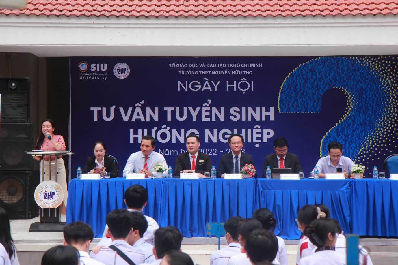 Tuyen sinh Nguyen Huu Tho1