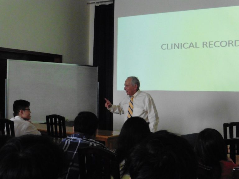 11 Quy Tắc Đến Tân Bác Sĩ Ttu Từ Giáo Sư Y Học Lâm Sàng Hoa Kỳ 1 Peter Singer 01