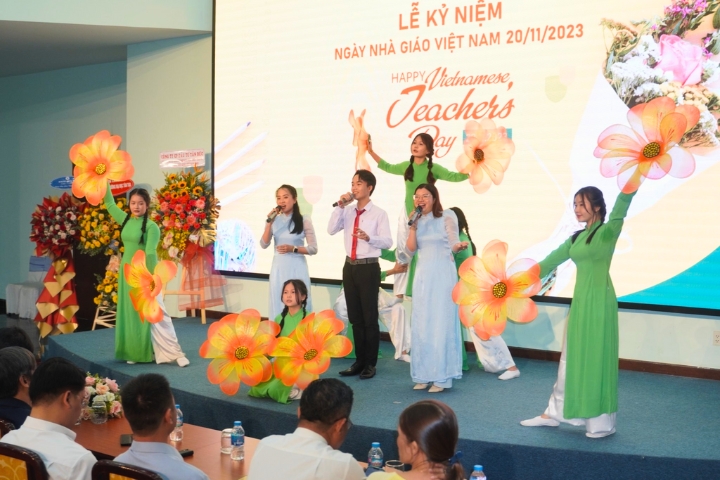 Hành trình tỏa sáng cùng CLB Âm nhạc TTU 5 Cau lac bo Am nhac Dai hoc Tan Tao1