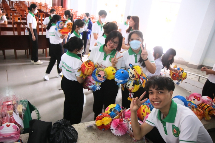 Dai hoc Tan Tao Uniprep 1
