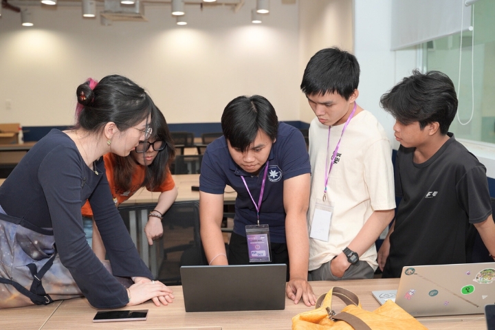 Sinh viên TTU đạt thành tích Top 3 tại cuộc thi Vietnam Rust Hackathon 3 Dai hoc Tan Tao Vietnam Rust Hackathon
