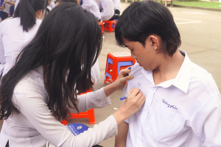 Dai hoc Tan Tao xet tuyen