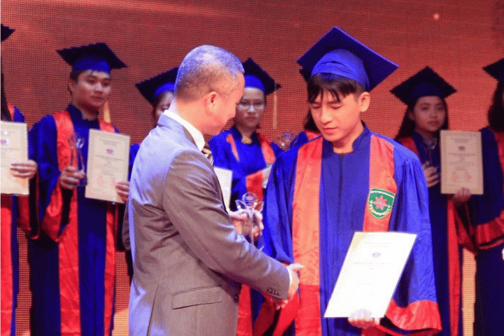 Nhìn lại hành trình 12 năm của Giải thưởng Hoa Trạng Nguyên 1 Hoa Trang Nguyen Dai hoc Tan Tao