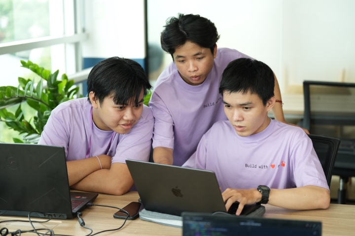 Sinh viên TTU đạt thành tích Top 3 tại cuộc thi Vietnam Rust Hackathon 2 Khoa hoc may tinh Dai hoc Tan Tao