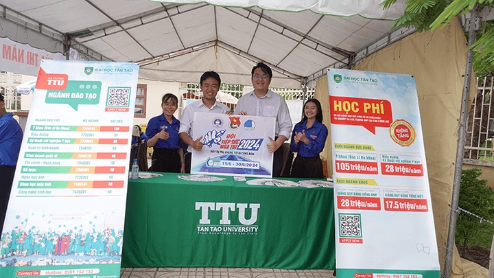 hoat dong tiep suc cho si tu trong ky thi thpt quoc gia 2024