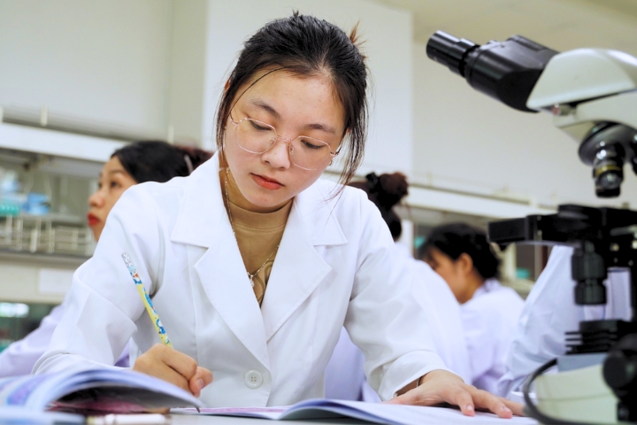 Triển vọng đào tạo Bác sĩ Việt Nam trúng tuyển Nội trú tại Hoa Kỳ 2 Khoa Y Dai hoc Tan Tao