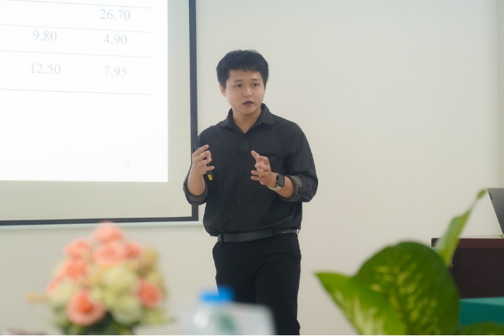 Sinh viên Khoa Y TTU bảo vệ Khóa luận tốt nghiệp năm 2024 7 Bao ve khoa luan Dai hoc Tan Tao