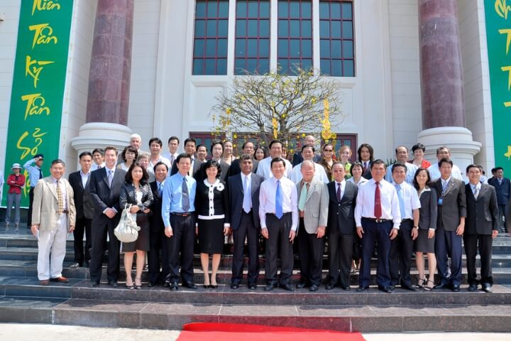 Kính tiễn Giáo sư Võ Tòng Xuân - Nguyên hiệu trưởng đầu tiên Trường Đại học Tân Tạo 5 Dai hoc Tan Tao GS Vo Tong Xuan