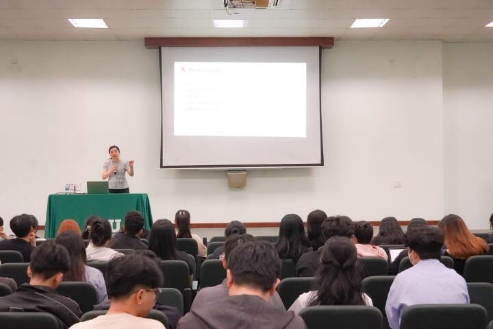 Bí quyết chinh phục nhà tuyển dụng, vượt qua nỗi lo phỏng vấn cho sinh viên chưa có kinh nghiệm 1 Khoa kinh te Dai hoc Tan Tao