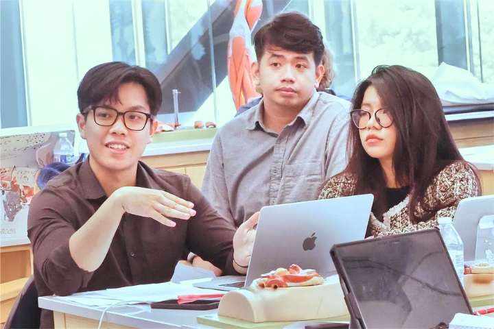 Vietnamese medical students gain practical experience at Purdue Northwest University 2 Sinh vien Dai hoc Tan Tao2