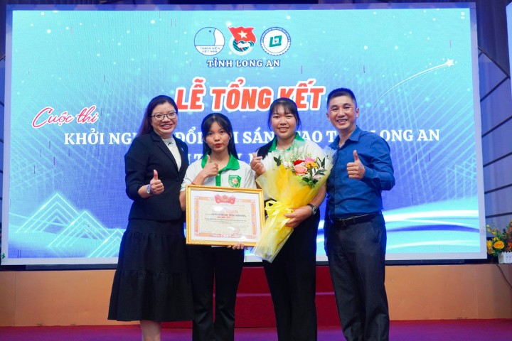 TTU Students Win First Prize at the 5th "Innovative Startup" Competition in Long An Province, 2024 6 Dai hoc Tan Tao Quan tri kinh doanh