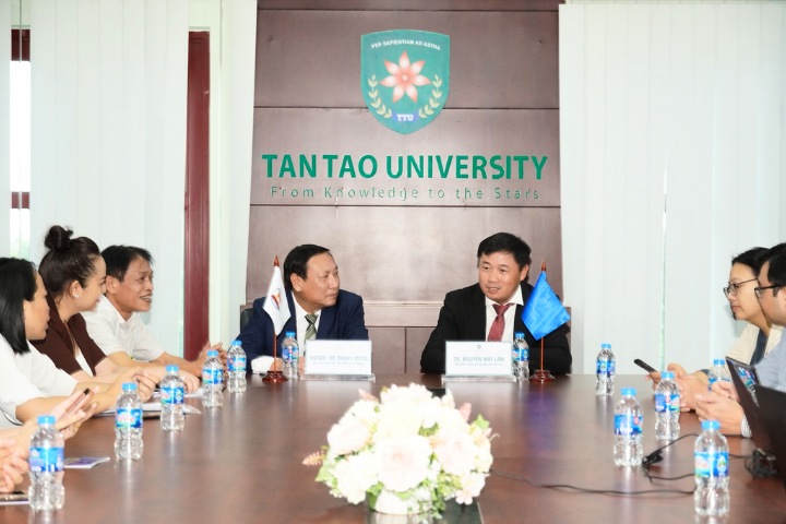 Tan Tao University Signs Principal Agreement with National Mental Hospital 2 1 Khoa Y Dai hoc Tan Tao 3