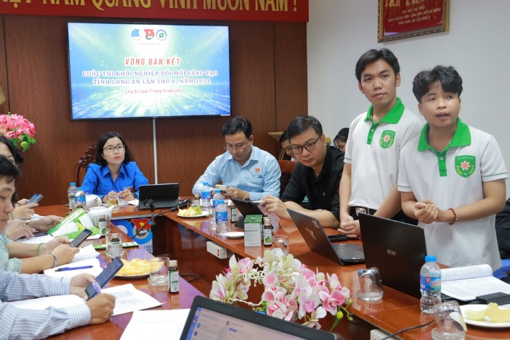 TTU Students’ Innovative Advances to the Final Round of the 5th Long An Province "Innovation Startup" Competition 2024 2 Sinh vien Dai hoc Tan Tao 5