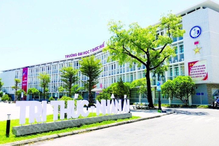 Top 10 Reputable Medical Schools in Vietnam 3 Dao tao Y Khoa y duoc hue