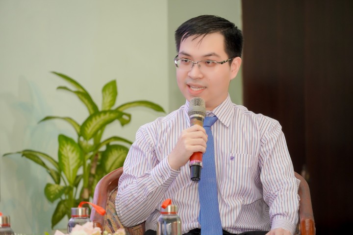 Sharing Experiences with Medical Students in General Medicine 4 Khoa Y Dai hoc Tan Tao Sinh vien