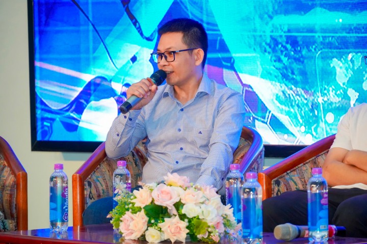 Họp mặt giao lưu sinh viên Khoa Công nghệ Thông tin 3 Truong Dai hoc Tan Tao Long An