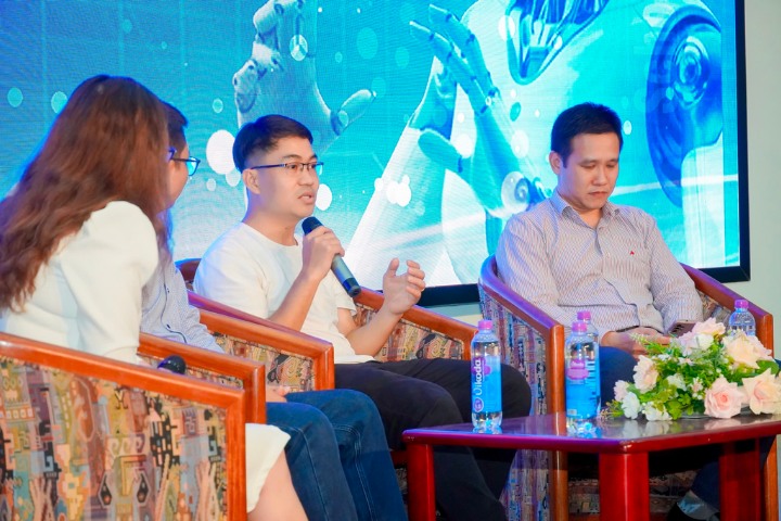 Họp mặt giao lưu sinh viên Khoa Công nghệ Thông tin 4 Truong Dai hoc Tan Tao sinh vien 1