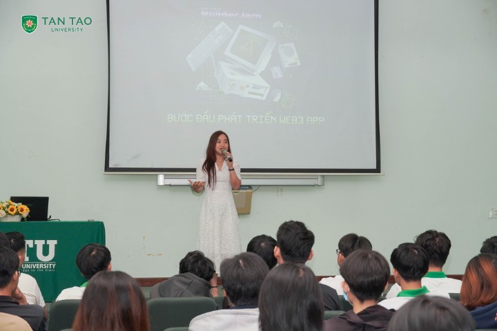 TTU Students Explore Blockchain Potential at the Workshop “Introduction to Web3 App Development” 1 Cong nghe thong tin Dai hoc Tan Tao