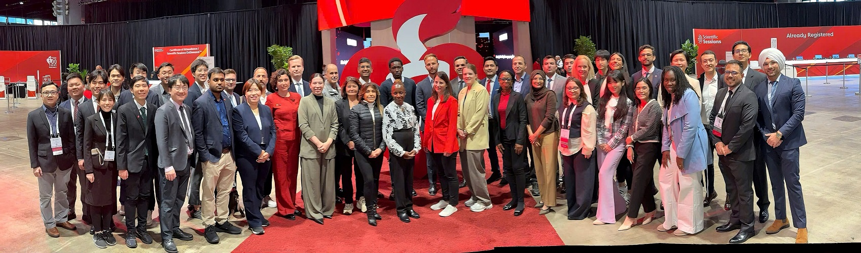 Tan Tao University Wins the Paul Dudley White International Scholar Award at the 2024 American Heart Association Conference (AHA 2024) 1 Dai hoc Tan Tao Y Khoa