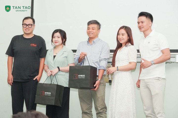 TTU Students Explore Blockchain Potential at the Workshop “Introduction to Web3 App Development” 4 Giang vien Cong nghe thong tin Dai hoc Tan Tao