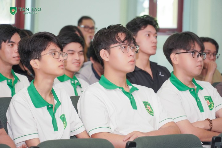 TTU Students Explore Blockchain Potential at the Workshop “Introduction to Web3 App Development” 2 Khoa hoc may tinh Dai hoc Tan Tao 1