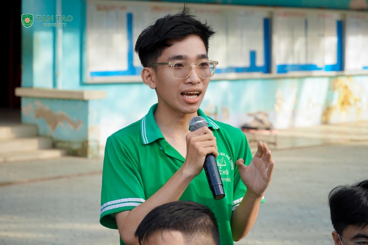 Dai hoc Tan Tao tuyen sinh