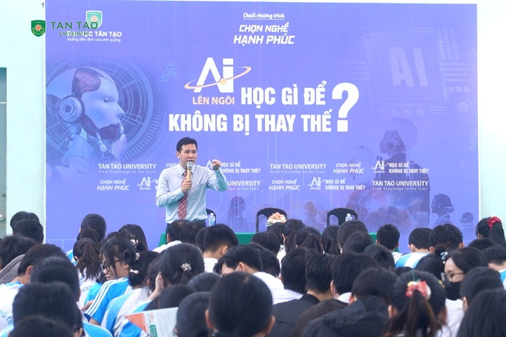 Choose A Happy Career – Guiding GenZ in Choosing Their Future 2 Giang vien Dai hoc Tan Tao