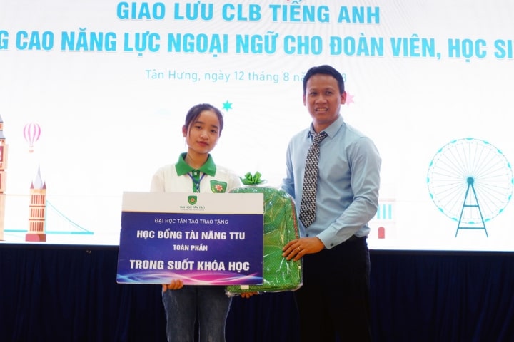 Full-Tuition Talent Scholarship – "For the Future" for the Academic Year 2025–2026 2 Hoc phi Dai hoc Tan Tao 1