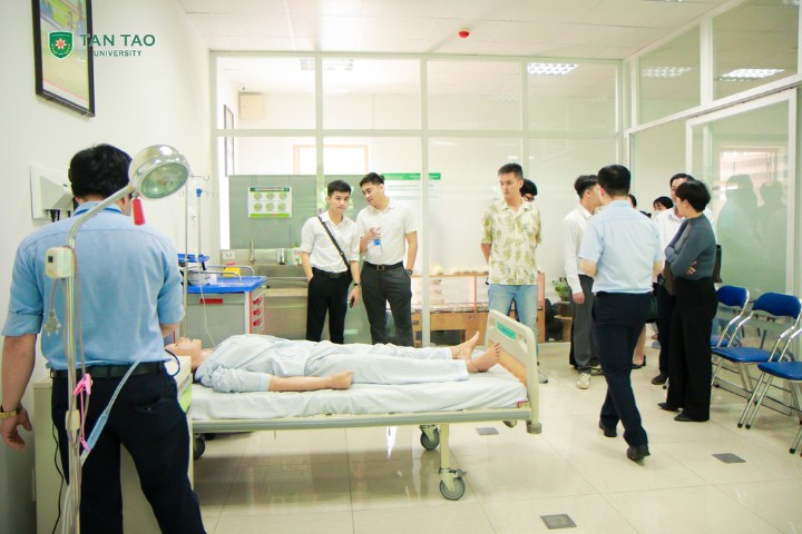 Khoa Y TTU trao đổi hợp tác mô hình hỗ trợ chăm sóc bệnh nhân cùng WeCare 247 3 Khoa Y Dai hoc Tan Tao