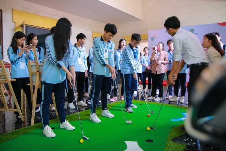 Truong Dai hoc Tan Tao Golf
