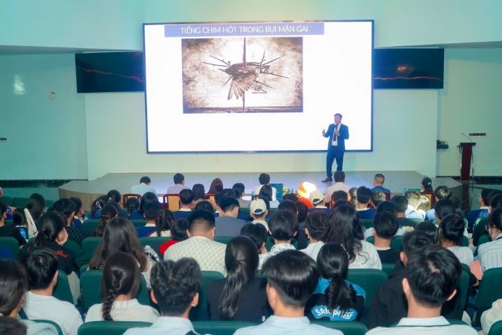 Truong Dai hoc Tan Tao Workshop