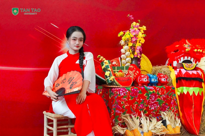 Truong Dai hoc Tan Tao tet 2025